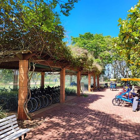 Com Piscina Recanto Do Lago No Santa Barbara Resort Residence Агуас-ди-Санта-Барбара Экстерьер фото