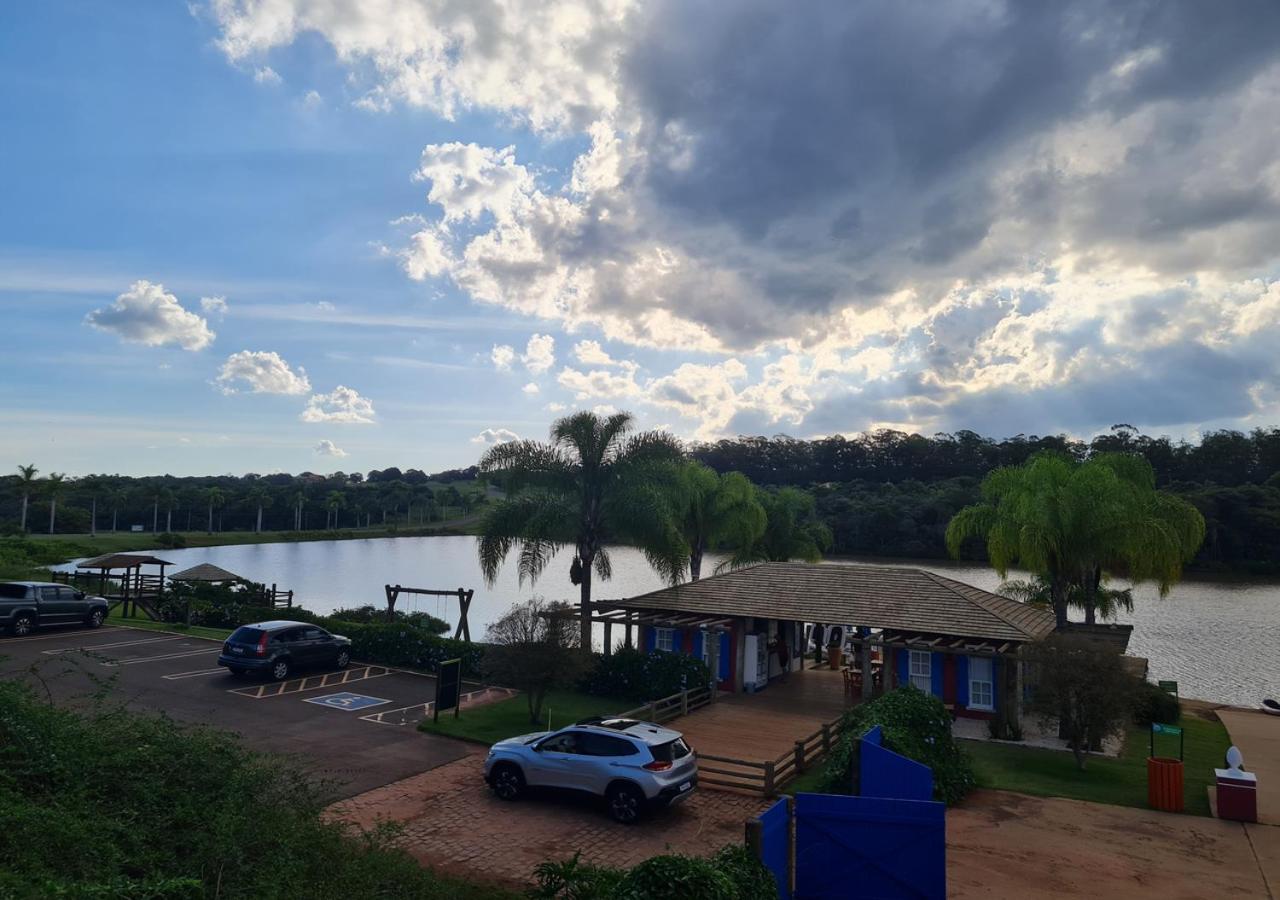 Com Piscina Recanto Do Lago No Santa Barbara Resort Residence Агуас-ди-Санта-Барбара Экстерьер фото